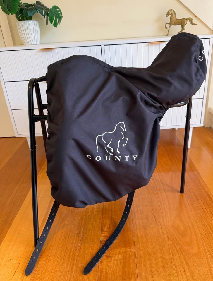 County Epiphany Dressage 17.5" 2020