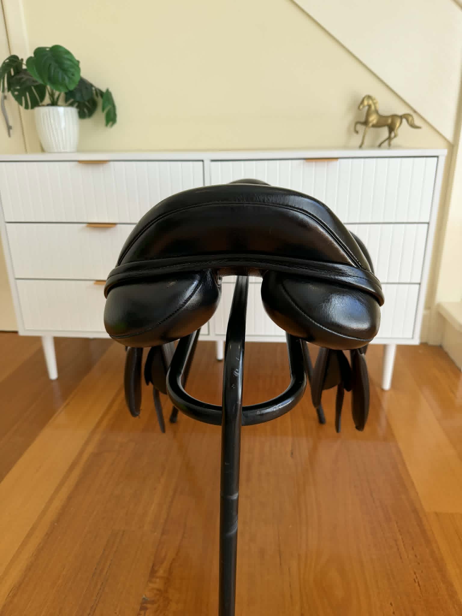 Kent & Masters S Series Jump Saddle