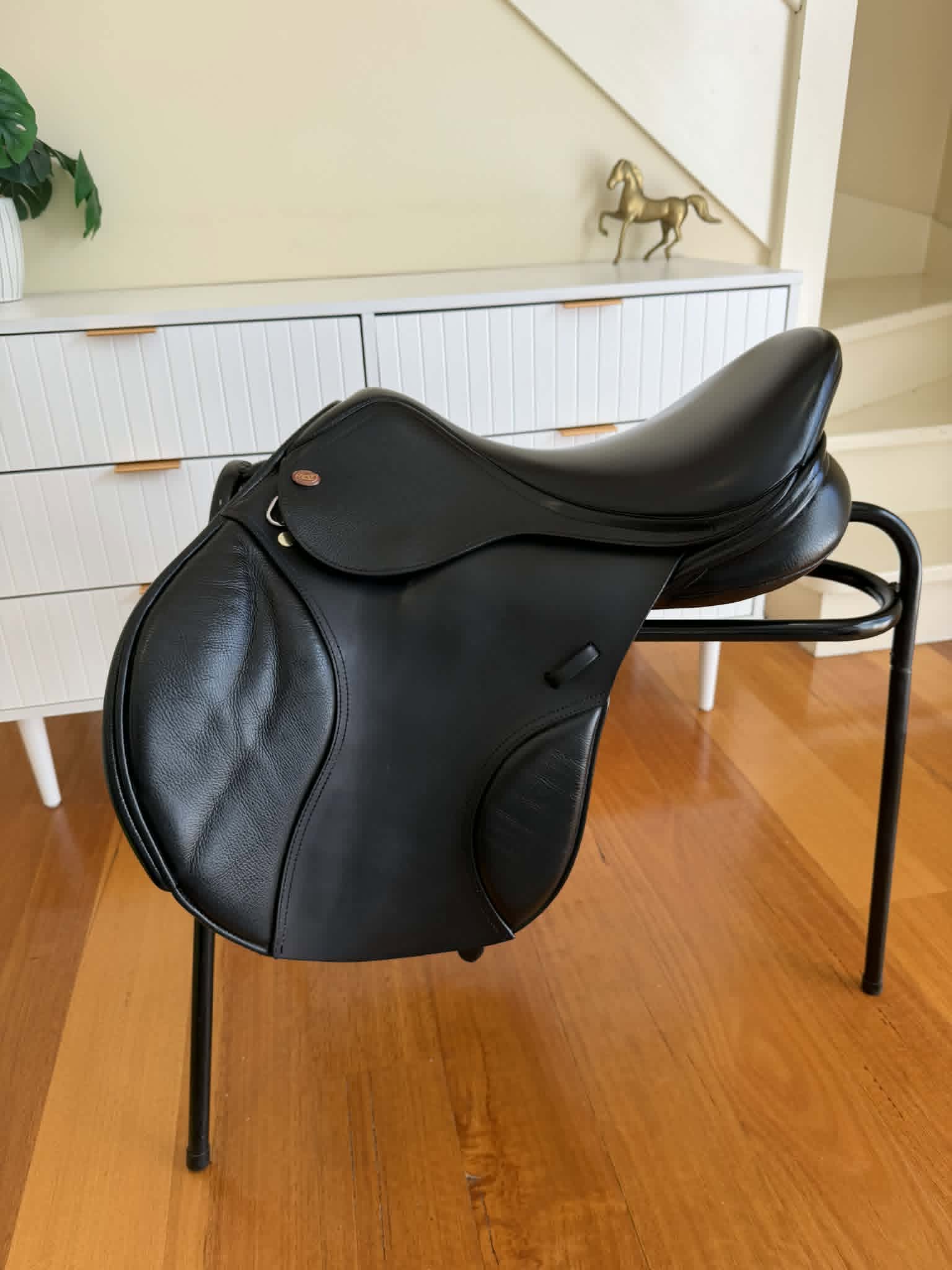 Kent & Masters S Series Jump Saddle