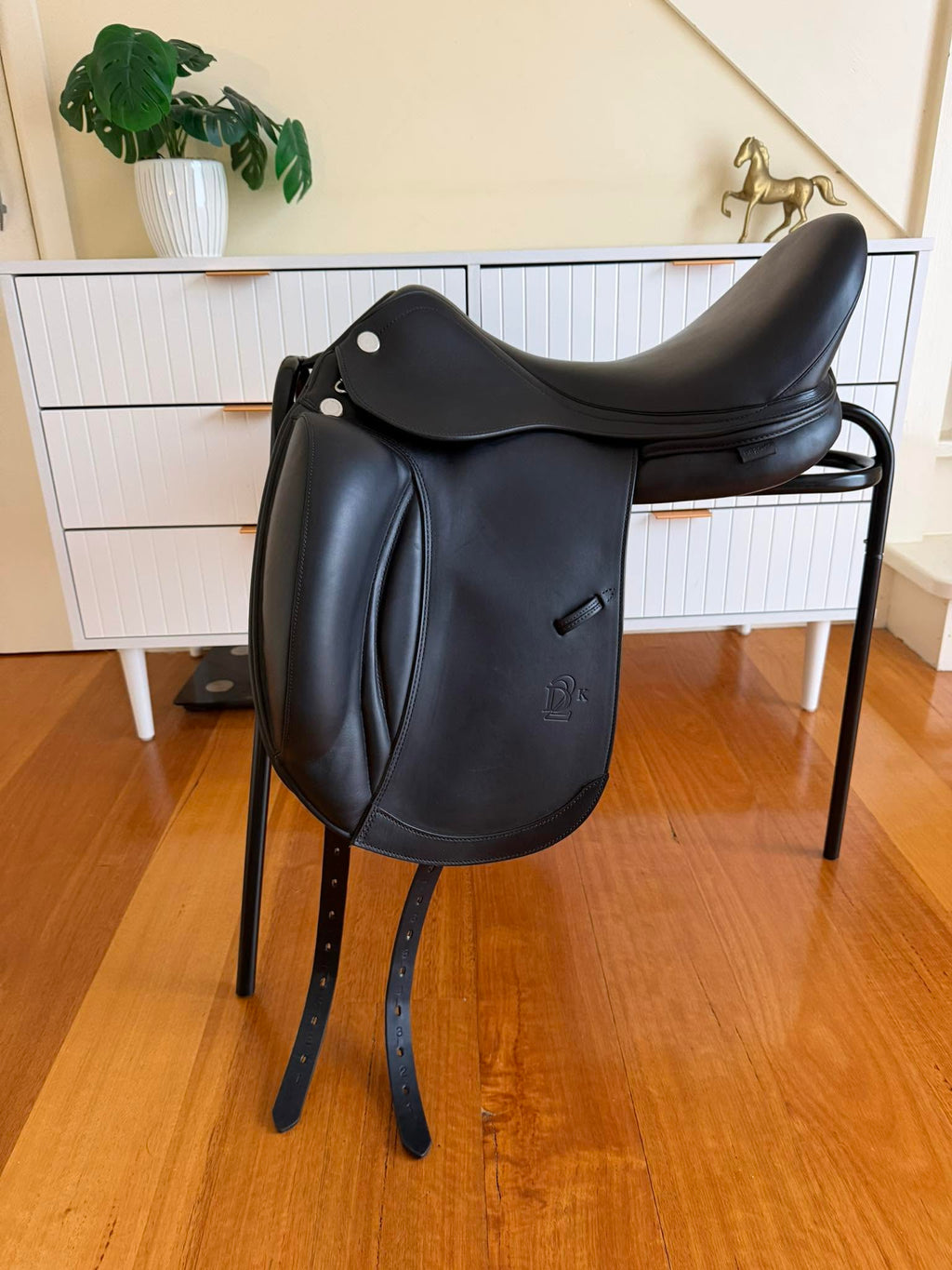 Prestige X-D2 K Dressage 18" 2023