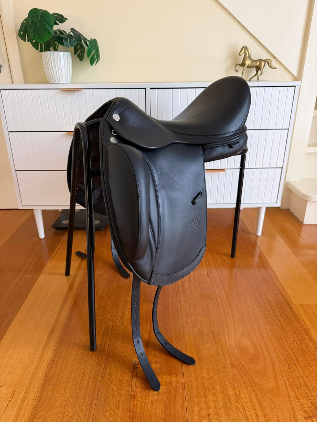 Prestige X-D2 K Dressage 18" 2023