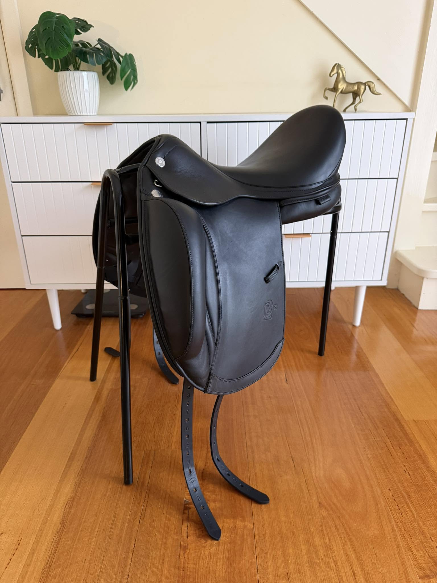 Prestige X-D2 K Dressage 18" 2023