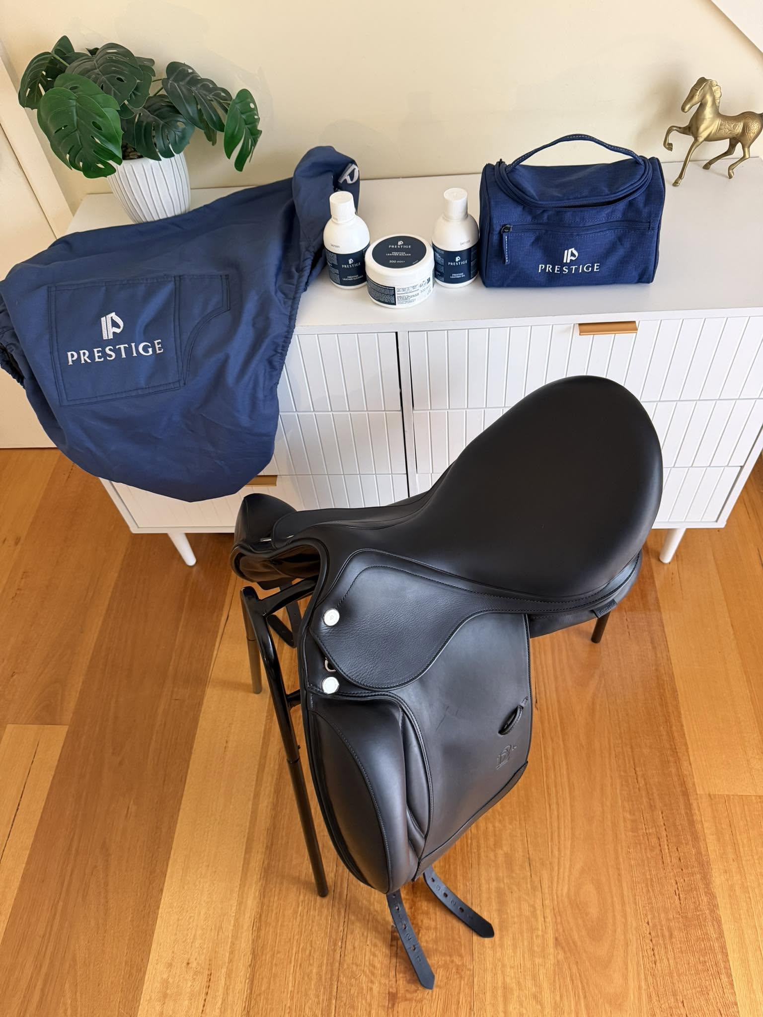 Prestige X-D2 K Dressage 18" 2023