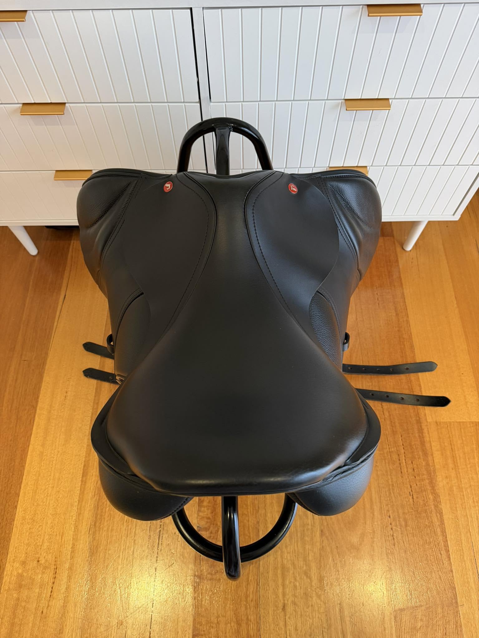 Thorowgood T8 MJJ Jump 17.5" 2020