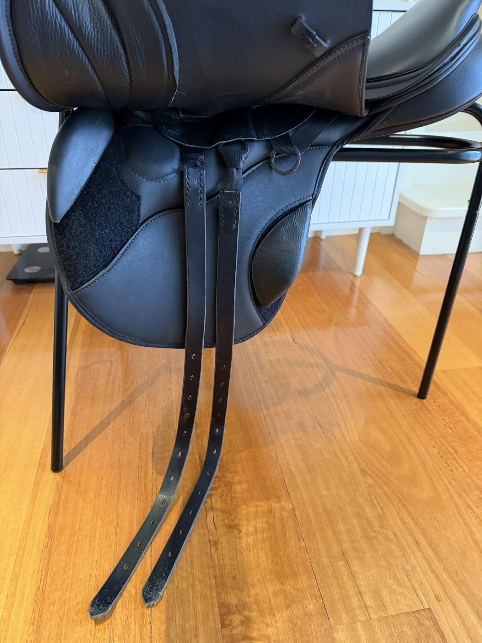 Thorowgood T8 MJJ Jump 17.5" 2020