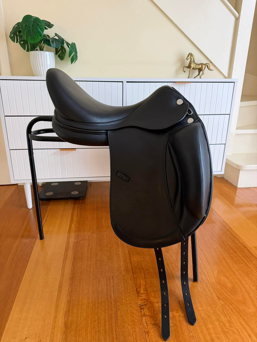 Prestige X-D2 K Dressage 18" 2023