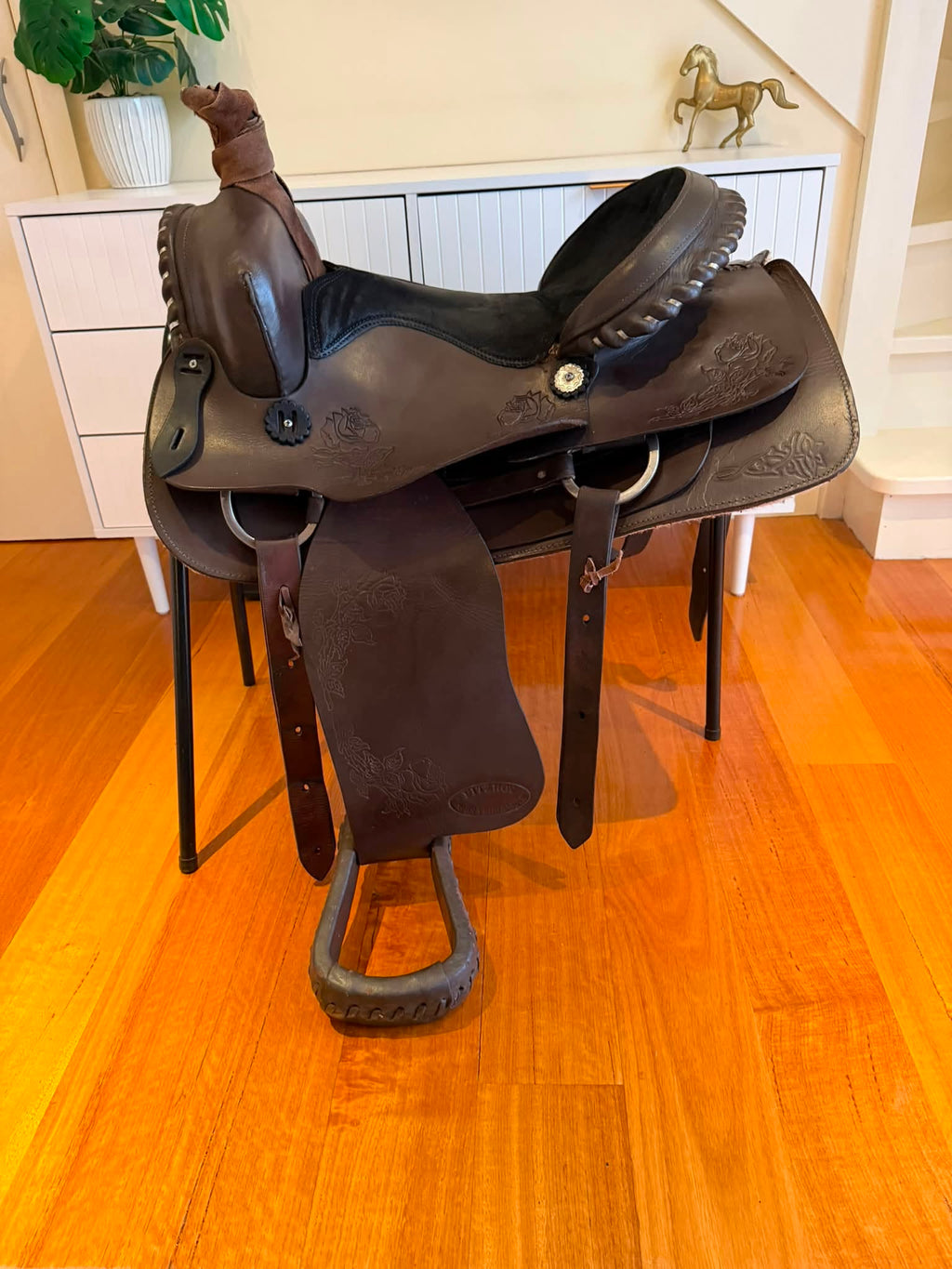 Fitzroy Western Saddle 16"