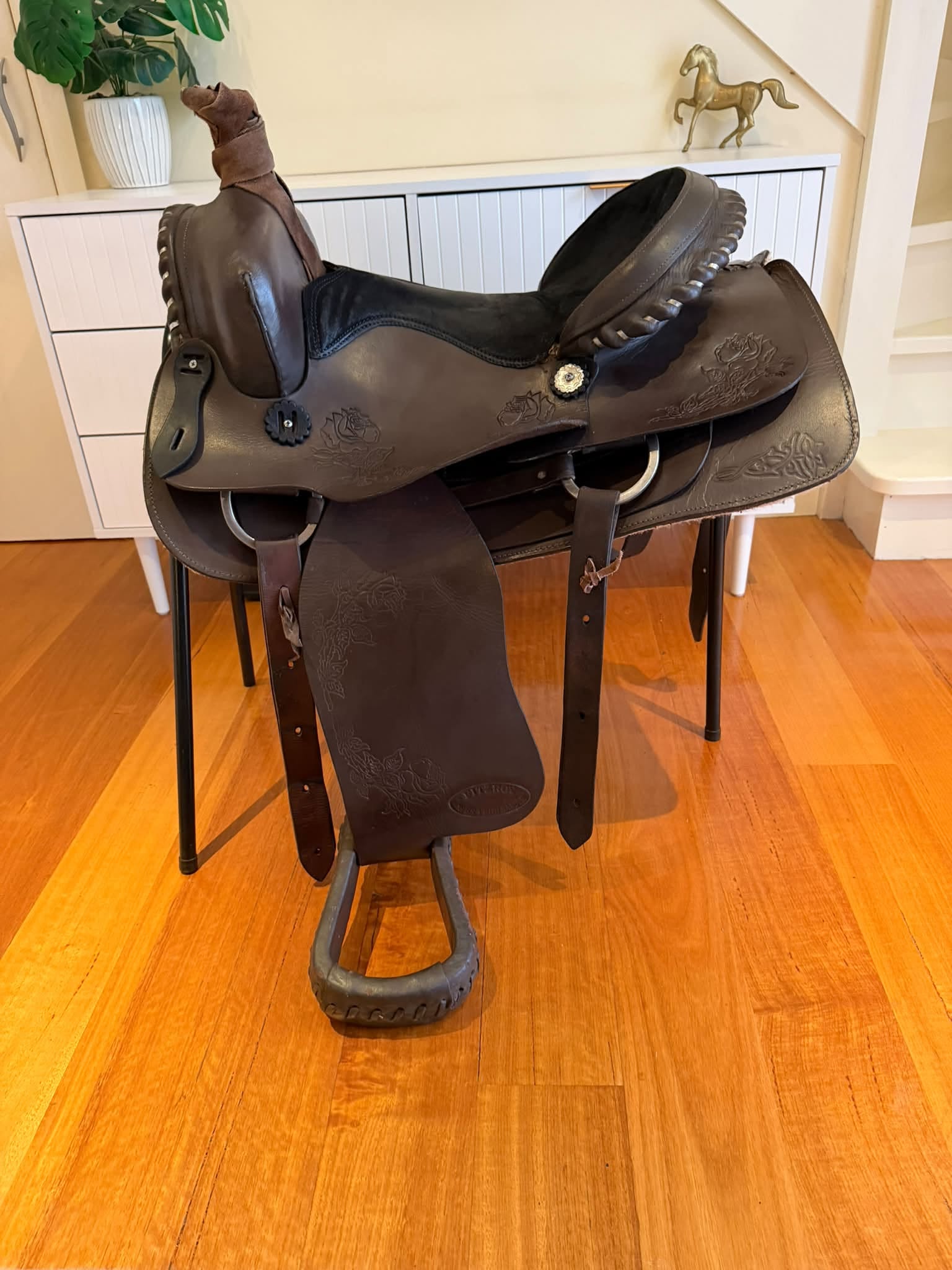 Fitzroy Western Saddle 16"