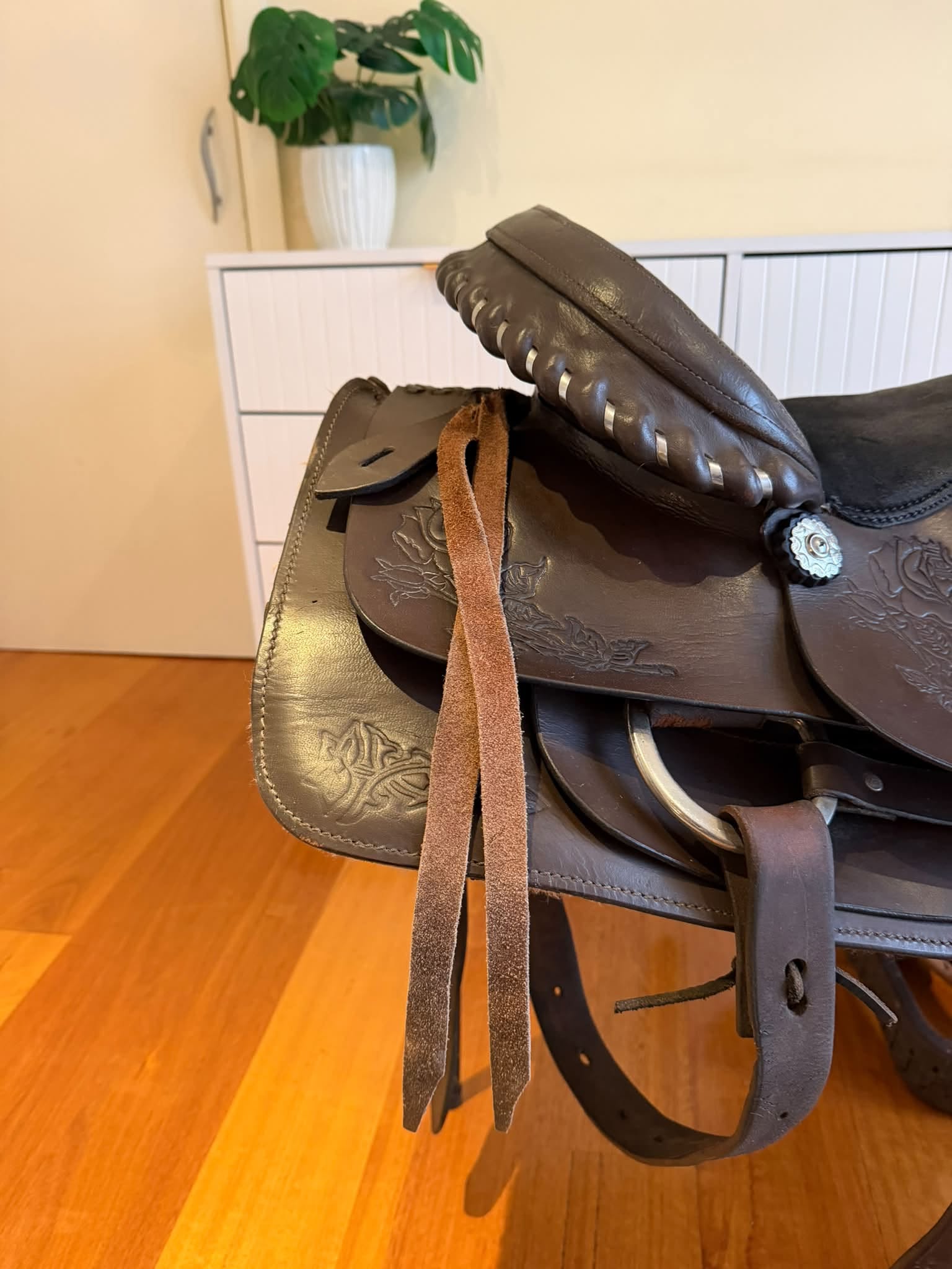 Fitzroy Western Saddle 16"