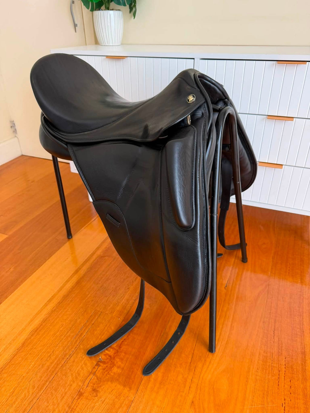 Hennig MFT Dressage 17.5" 2018