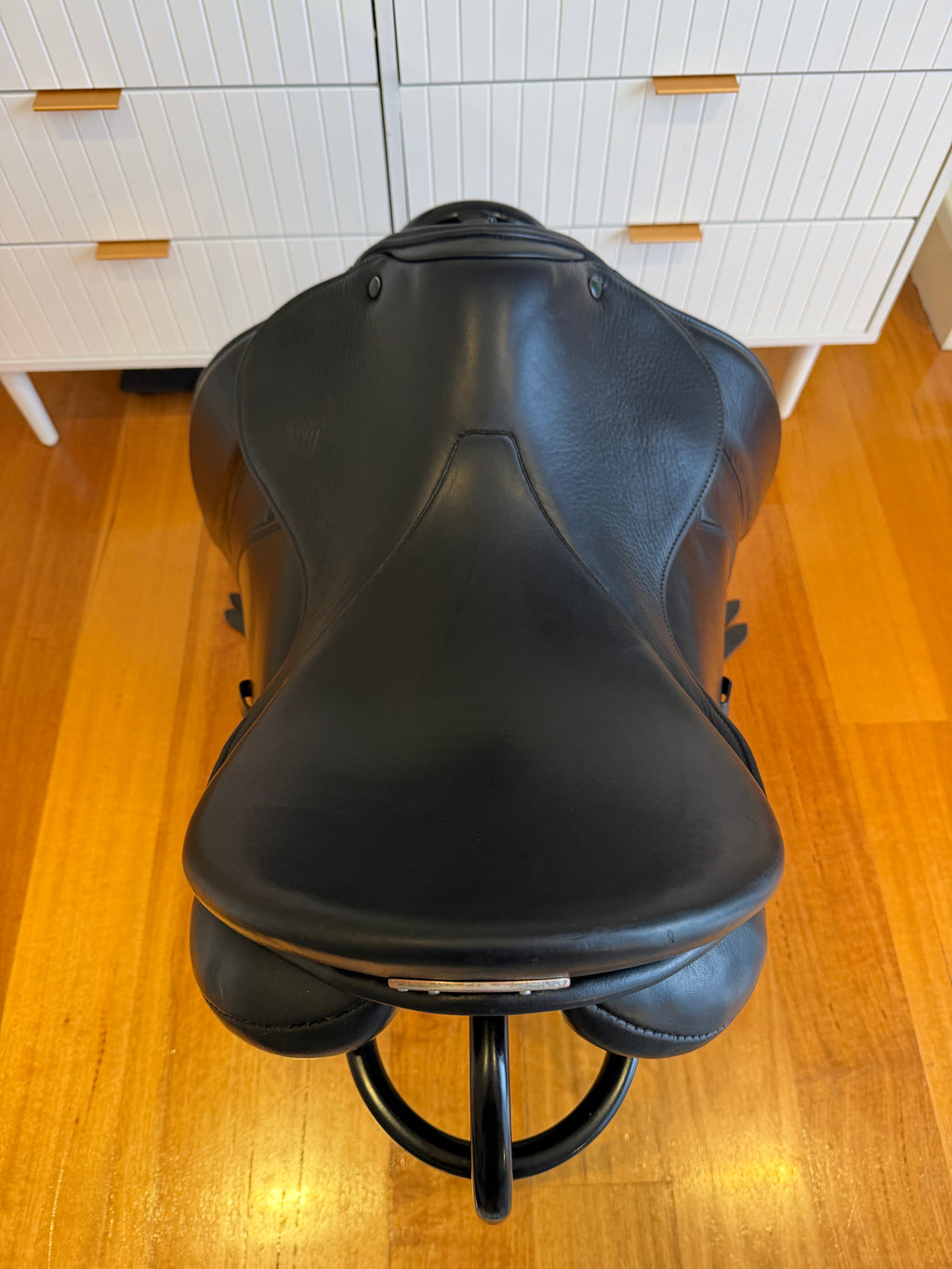 Stubben Maestoso Dressage 17"